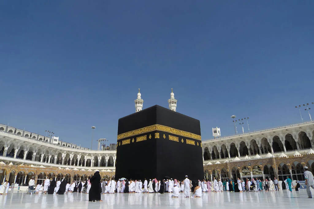 Semi Deluxe Umrah package